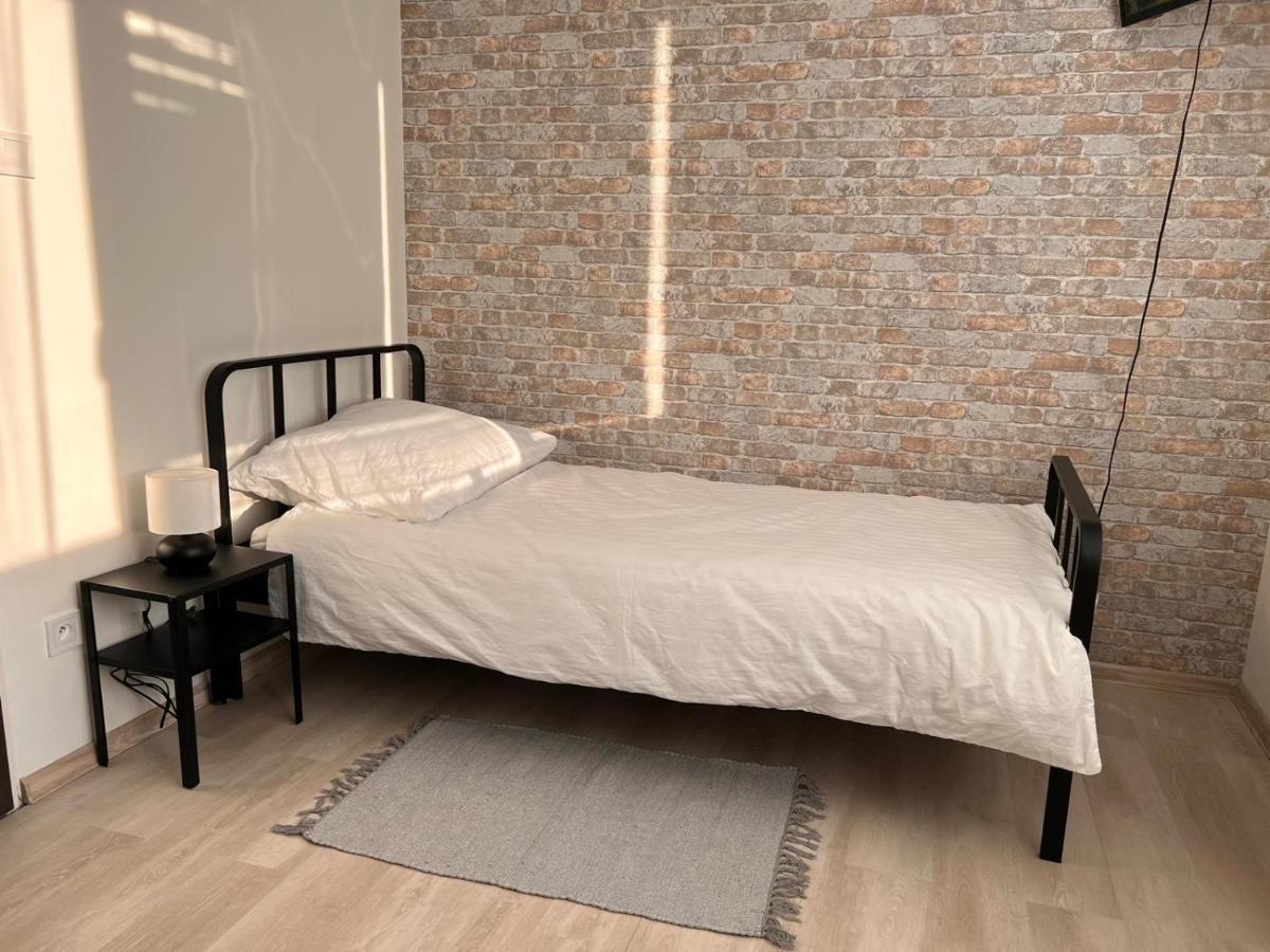 Stella Apartment Братислава Екстериор снимка